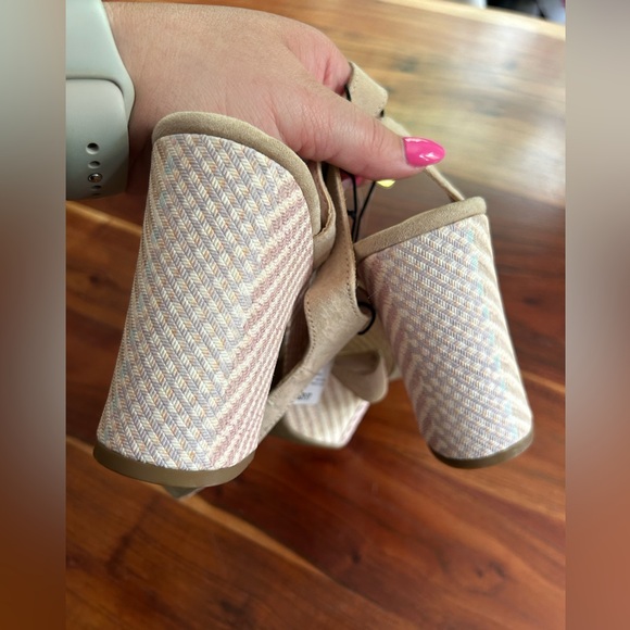 George chunky heals - Picture 8 of 9